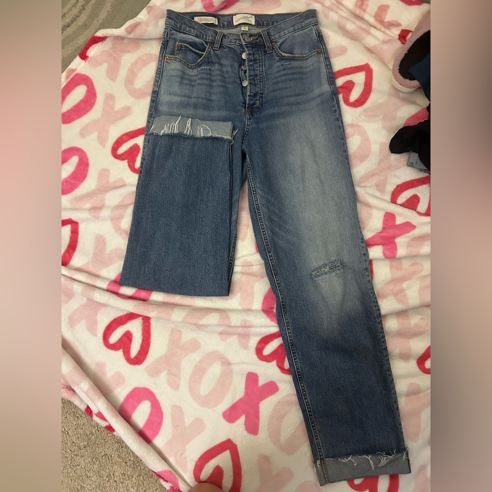 Universal Thread Blue Straight Leg Distressed Jeans